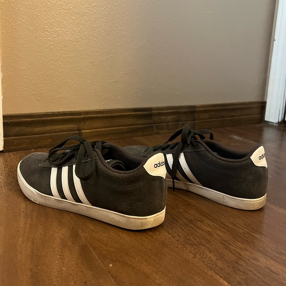 ✨Adidas Sneakers✨
